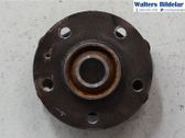 Rear wheel bearing hub