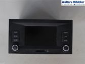 Radio / CD-Player / DVD-Player / Navigation