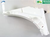 Windshield washer fluid reservoir/tank