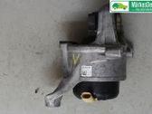 Engine mounting bracket