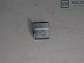 Fender mounting bracket