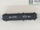 USB-pistokeliitin