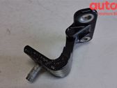 Tailgate/trunk/boot hinge