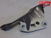 Fender mounting bracket
