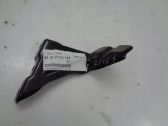 Fender mounting bracket
