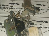 Vorderes Türschloss (neben dem Griff)