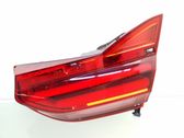 Tailgate rear/tail lights
