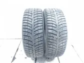 Neumáticos de invierno/nieve con tacos R16