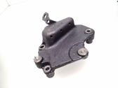 Engine mounting bracket