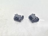 Windshield washer spray nozzle