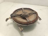 Parcel shelf speaker