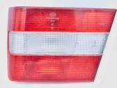 Tailgate rear/tail lights
