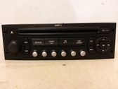 Radio/CD/DVD/GPS-pääyksikkö