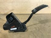 Accelerator throttle pedal