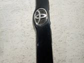 Manufacturer badge logo/emblem