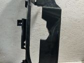 Bumper support mounting bracket corner