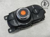 Radio / CD-Player / DVD-Player / Navigation