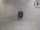 Botón interruptor de luz de peligro