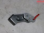 Fender mounting bracket