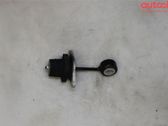 Engine mounting bracket
