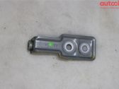 Fender mounting bracket