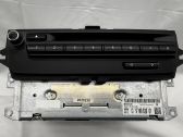 Radio / CD-Player / DVD-Player / Navigation