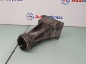 Driveshaft support bearing bracket