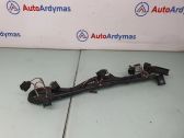 Fuel injector wires