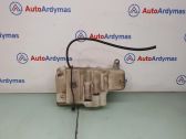Windshield washer fluid reservoir/tank