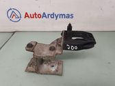 Radiator mount bracket