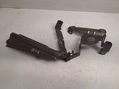 Fender mounting bracket