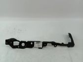 Fender mounting bracket