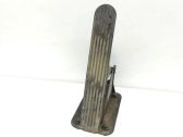 Accelerator throttle pedal