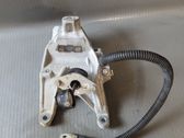 Engine mounting bracket