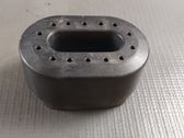 Rear bumper mounting bracket