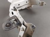 Fender mounting bracket