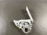 Engine bonnet/hood hinges