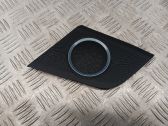 Cache enceinte centrale