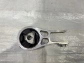 Engine mount bracket