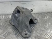 Engine mounting bracket