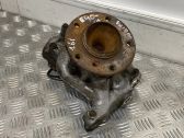 Front wheel hub