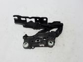 Engine bonnet/hood hinges