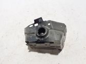 Fender mounting bracket