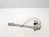 Rear window lifting mechanism without motor