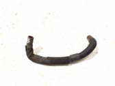Tuyau de liquide de refroidissement moteur
