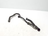 Tuyau de liquide de refroidissement moteur