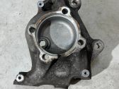 Front wheel hub