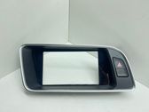 Paneļa dekoratīvās apdares vairogs (centrālais)