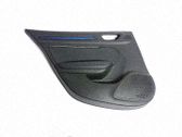 Moldura del tarjetero de la puerta trasera