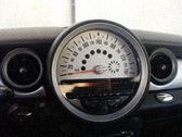 Speedometer (instrument cluster)